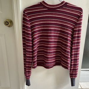 Medium long sleeved shirt